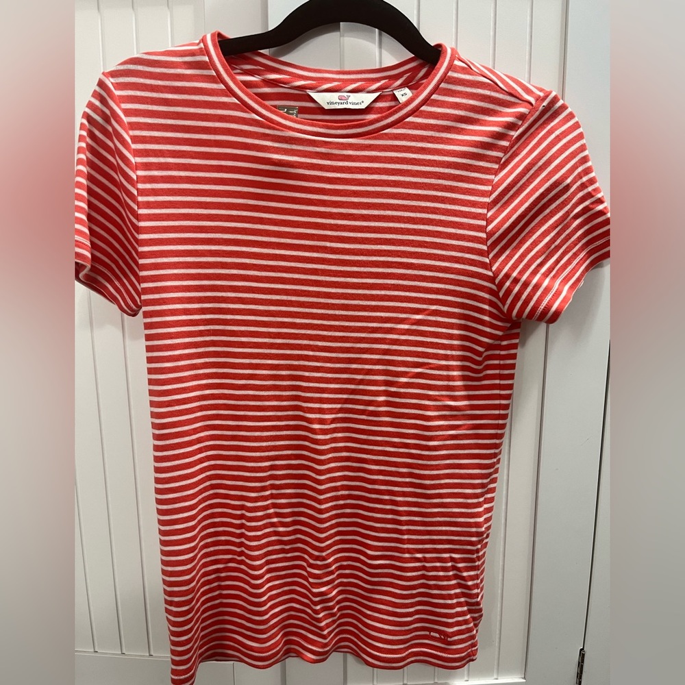 Vineyard vines tee shirt